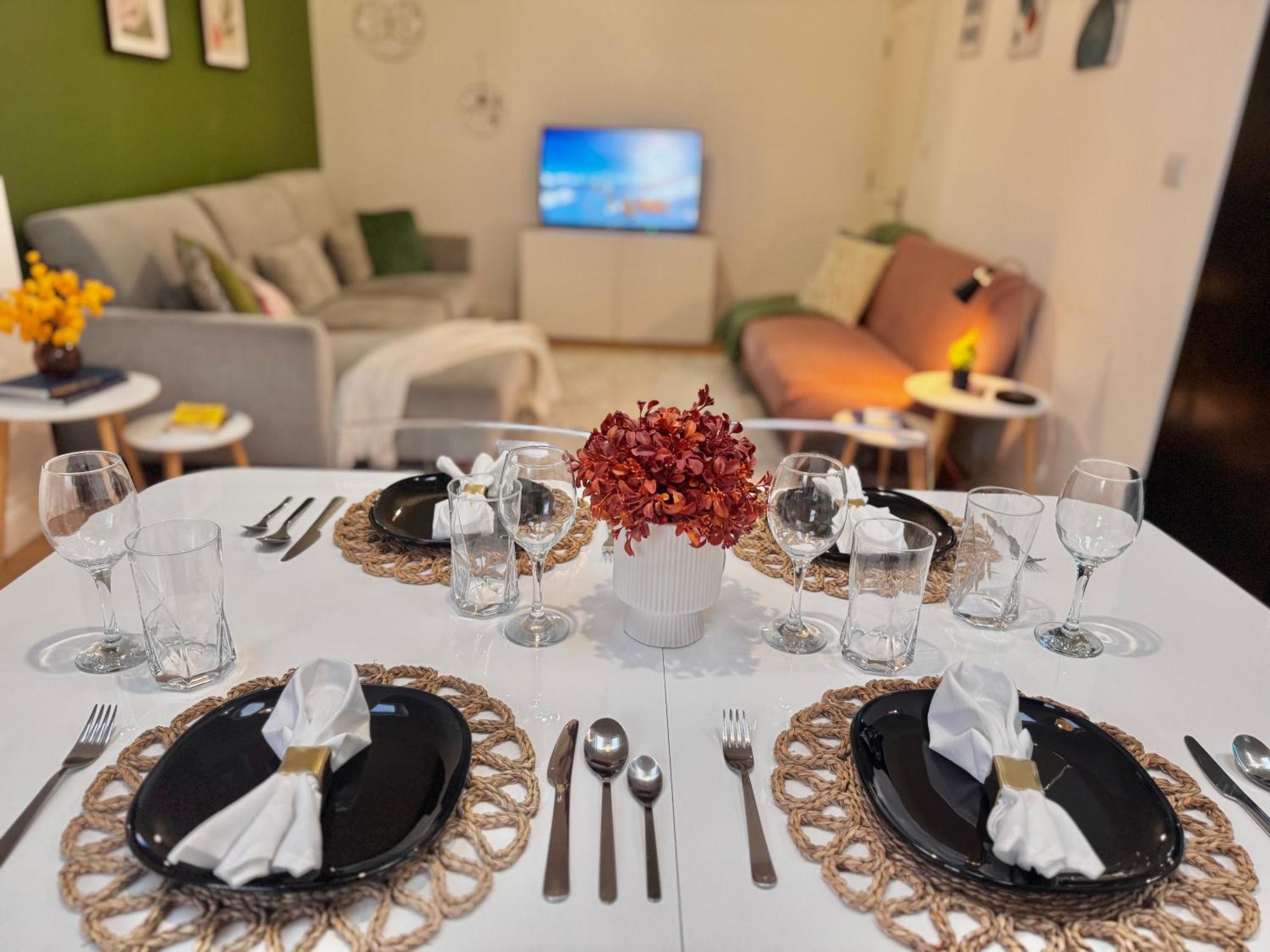 Modern 1-Bed Apt 30Min To Central London & Parking Екстериор снимка