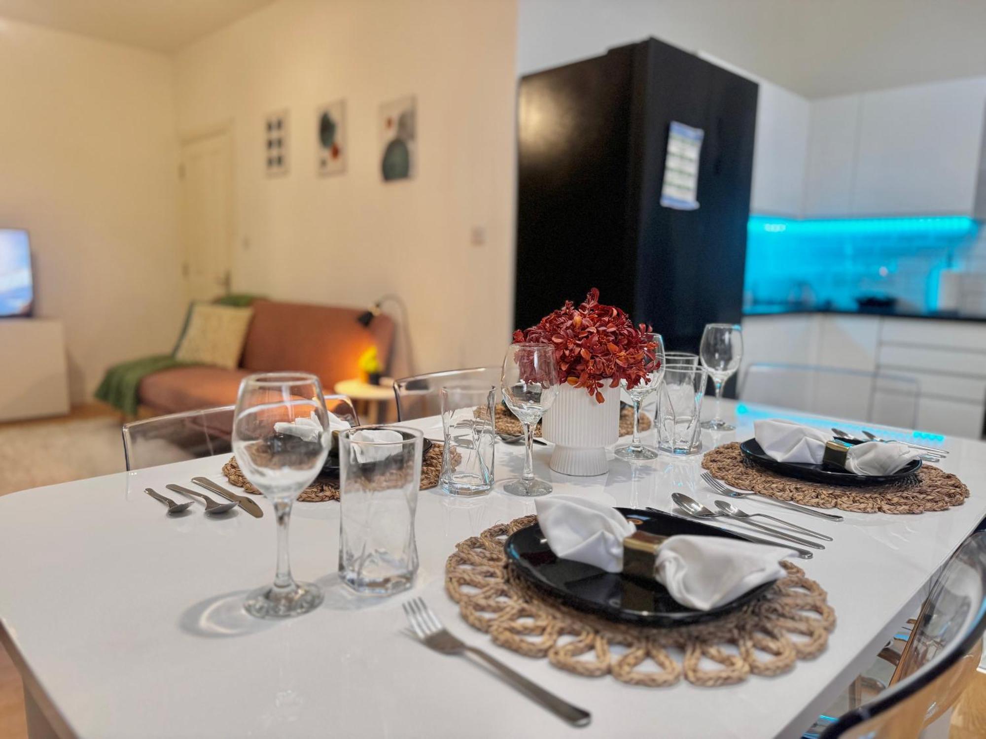 Modern 1-Bed Apt 30Min To Central London & Parking Екстериор снимка